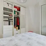 Bright Apartment With Balcony