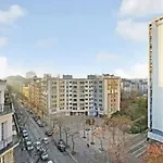 Bright Apartment With Balcony